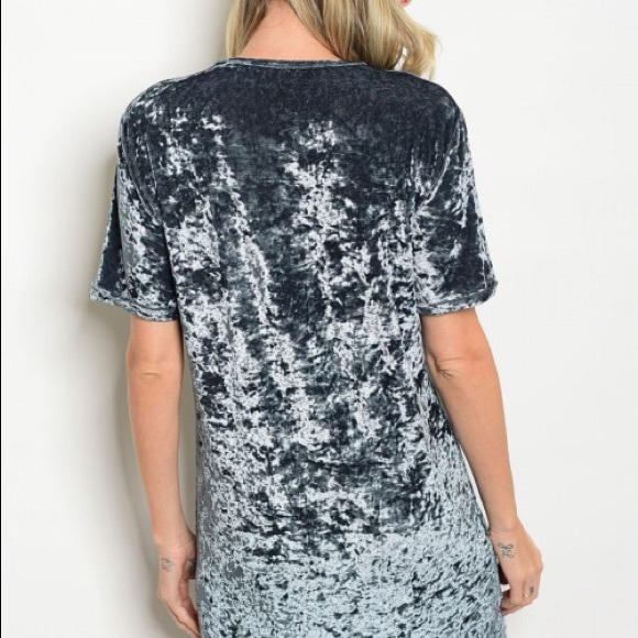 Velvet short sleeve dress - Picture 3 of 3